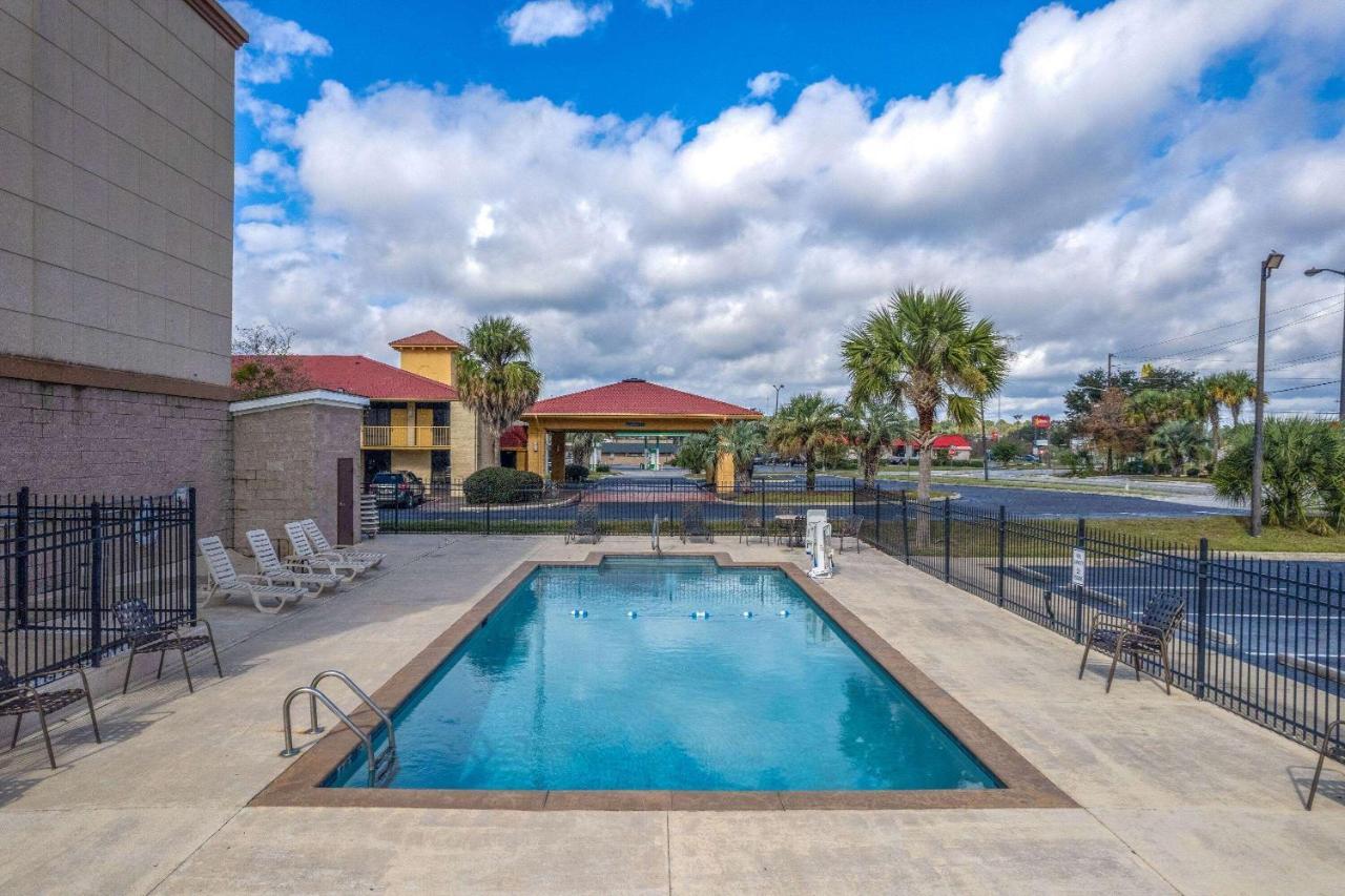 Baymont By Wyndham Savannah South Georgetown Екстериор снимка