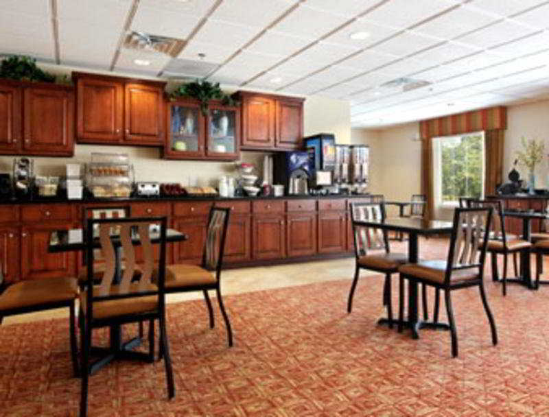 Baymont By Wyndham Savannah South Georgetown Ресторант снимка